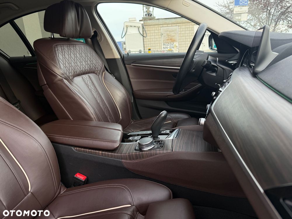 BMW Seria 5 530e iPerformance GPF Sport - 20