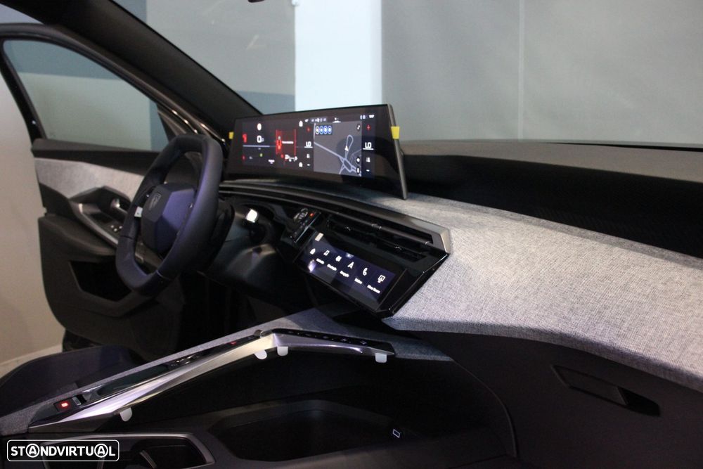 Peugeot 3008 1.2 Hybrid Allure e-DCS6 - 19