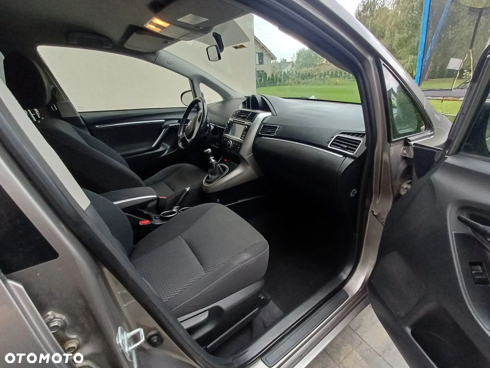 Toyota Verso 1.6 D-4D Premium 7os - 13