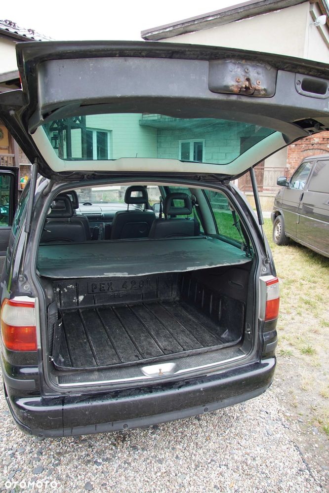 Ford Galaxy - 8
