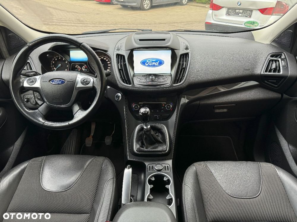 Ford Kuga 1.5 EcoBoost 2x4 Titanium - 6