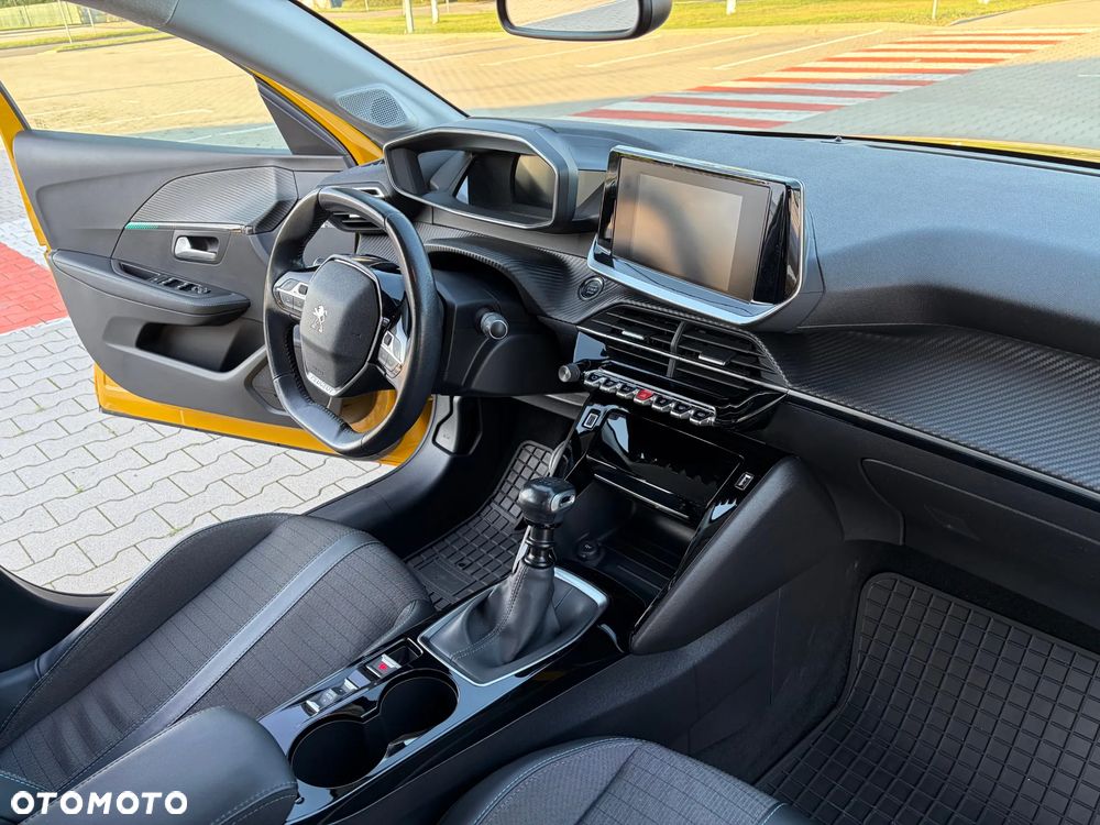 Peugeot 208 - 7