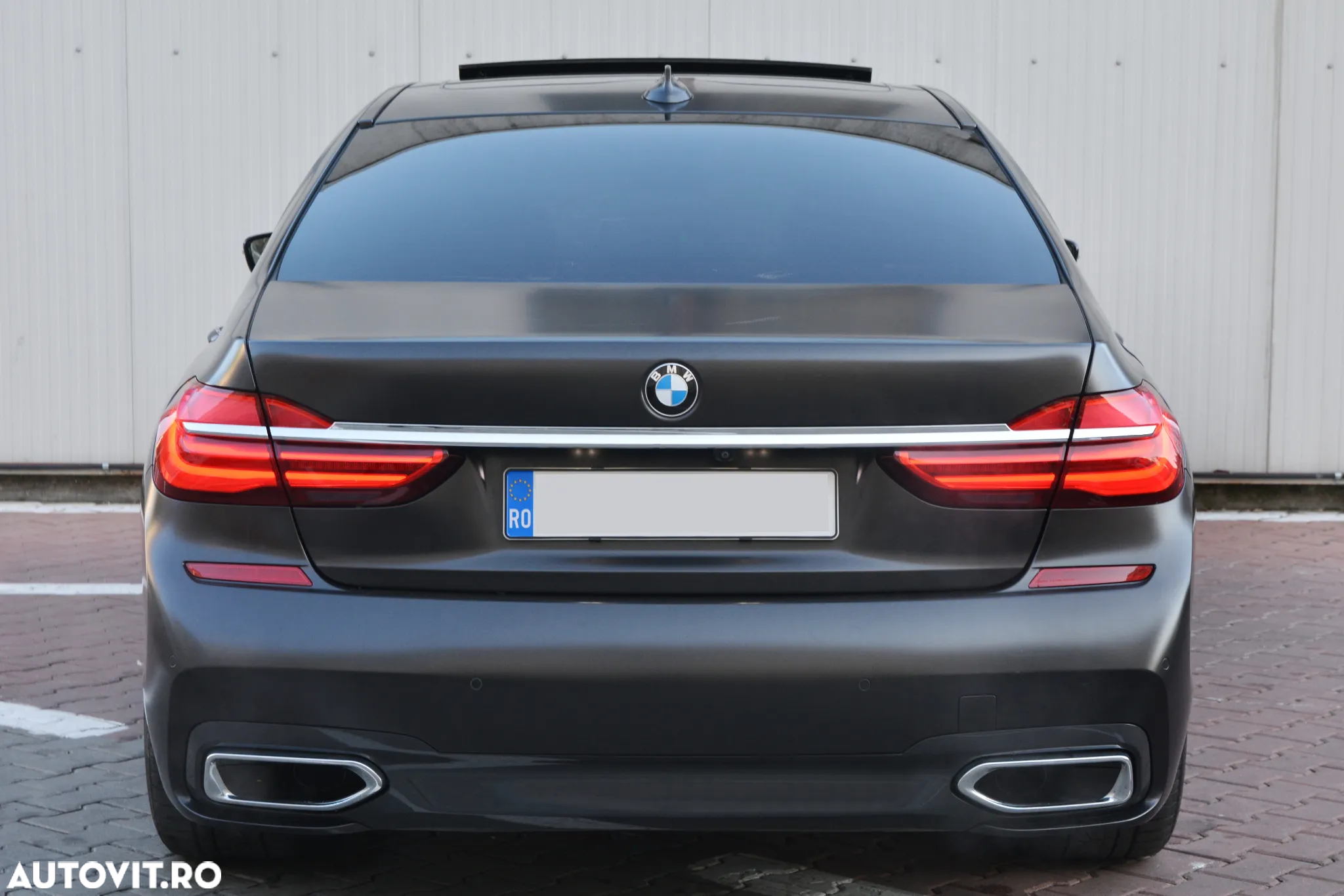 BMW Seria 7 740Ld xDrive - 32