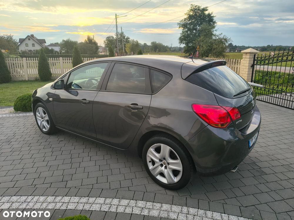 Opel Astra 1.4 Turbo - 12