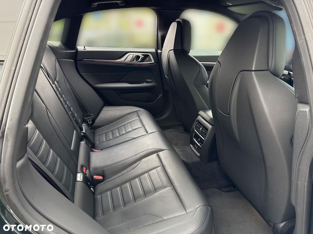 BMW i4 - 19