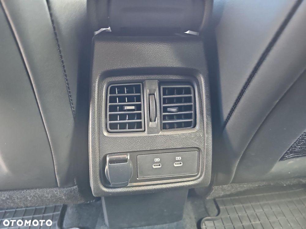 Renault Captur 1.0 TCe Techno - 28