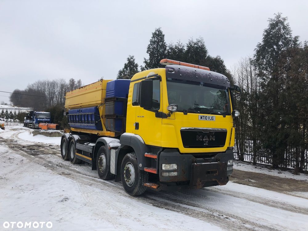 MAN TGS 32.360 8x4 piaskarka solarka schmidt euro5 pług - 1