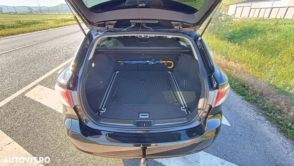 Toyota Avensis 2.0 D-4D Elegance - 13