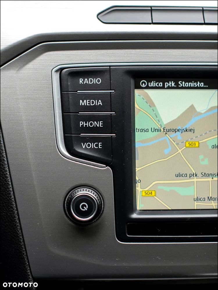Volkswagen Passat - 25