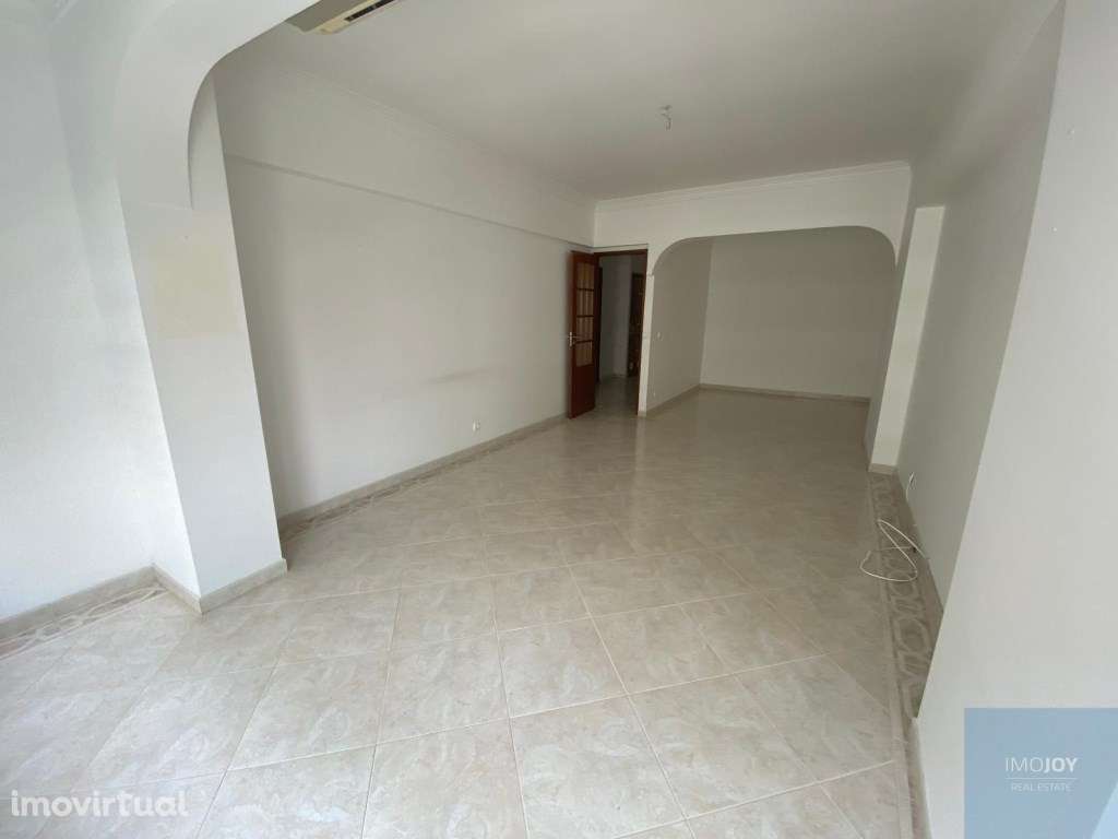 Apartamento T4 com Garagem na Portela de Sacavém - Grande imagem: 3/40