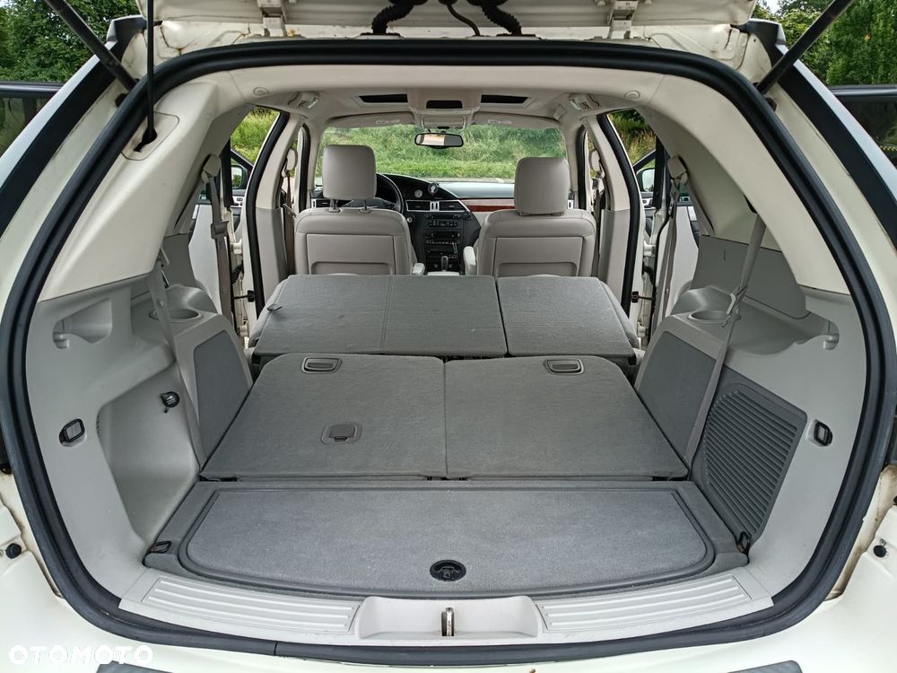 Chrysler Pacifica - 11