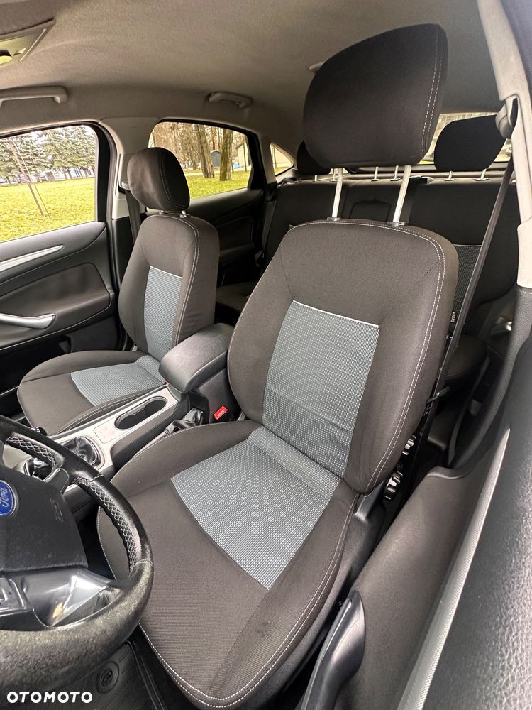 Ford Mondeo 1.8 TDCi Ambiente - 15