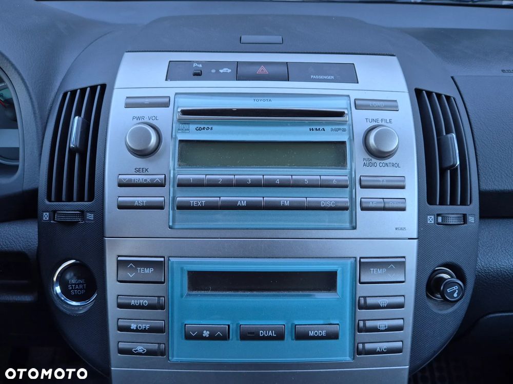 Toyota Corolla Verso 1.6 Premium - 13