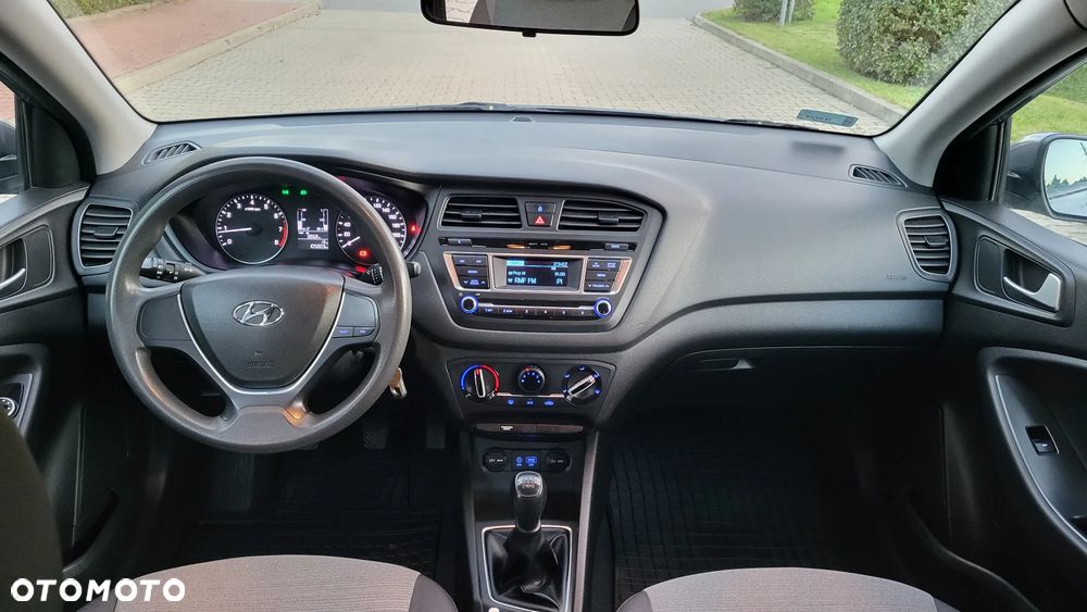 Hyundai I20 2015 photo 2