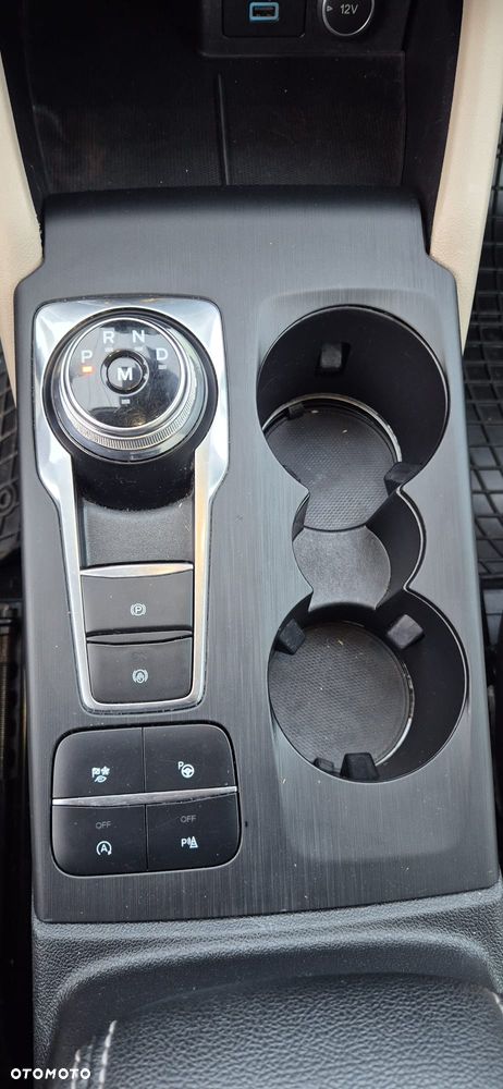 Ford Kuga 2.0 EcoBoost 4x4 Titanium - 22