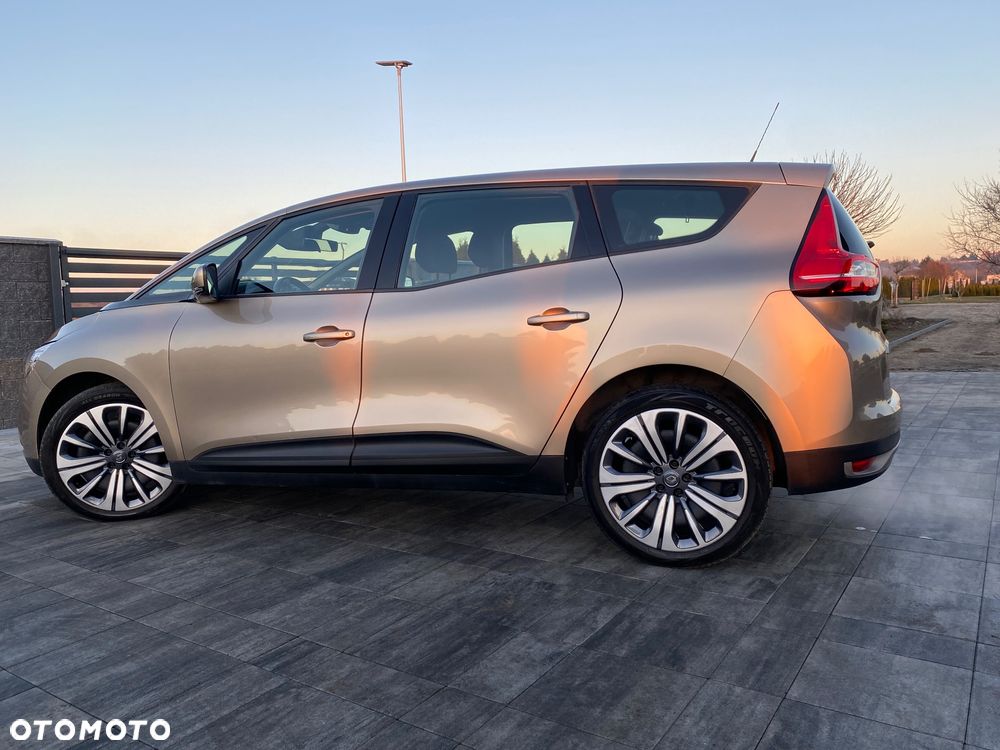 Renault Grand Scenic - 20