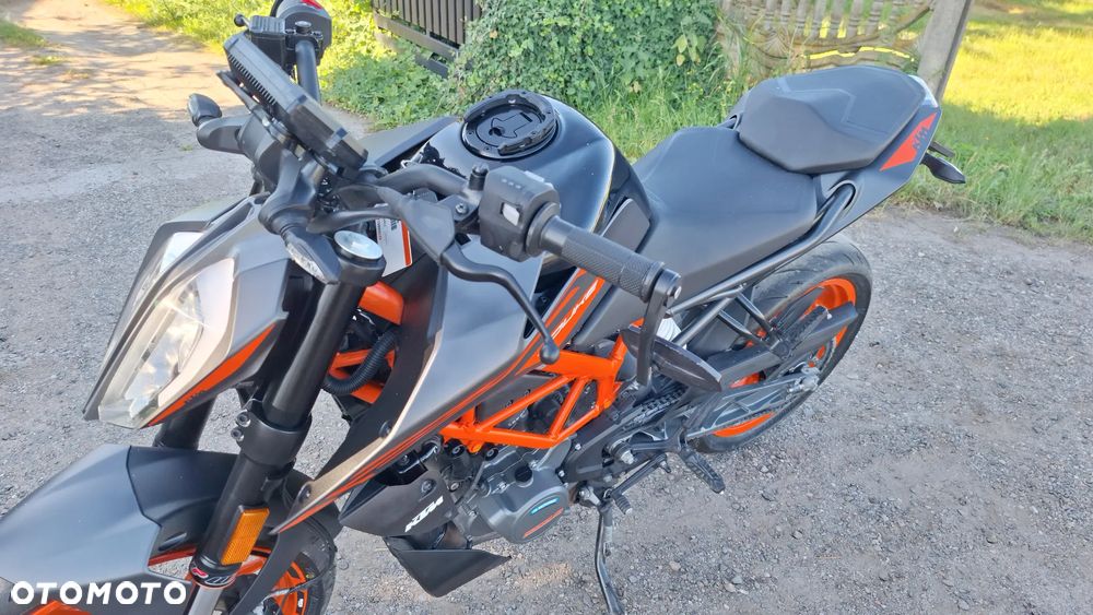 KTM Duke 125 - 26