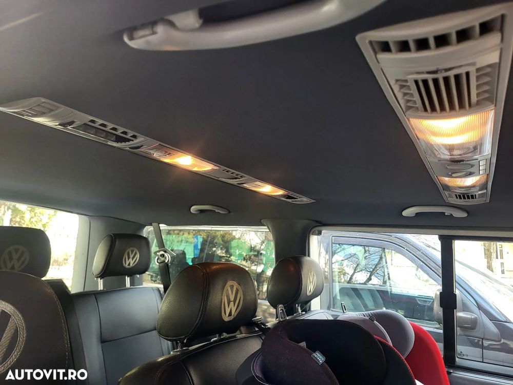 Volkswagen Caravelle - 9