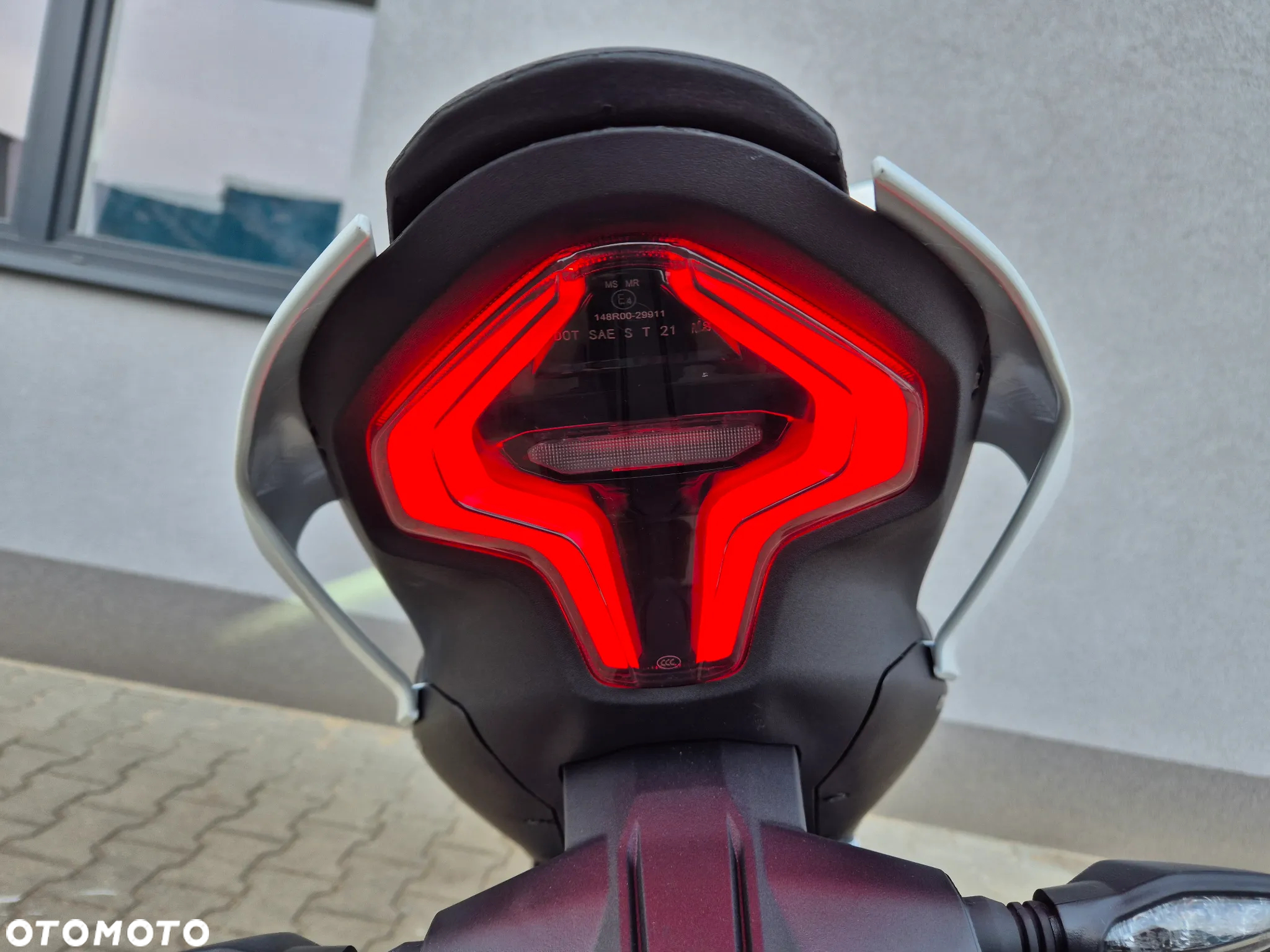 CFMoto NK - 16