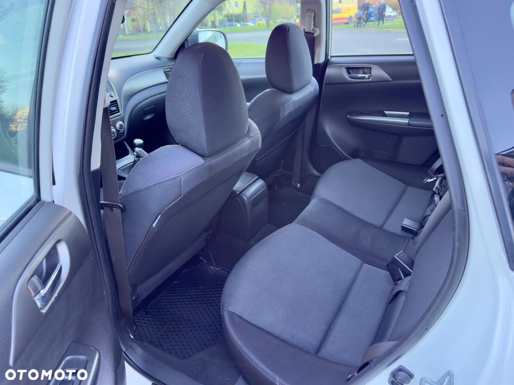 Subaru Impreza 2.0D RA - 21