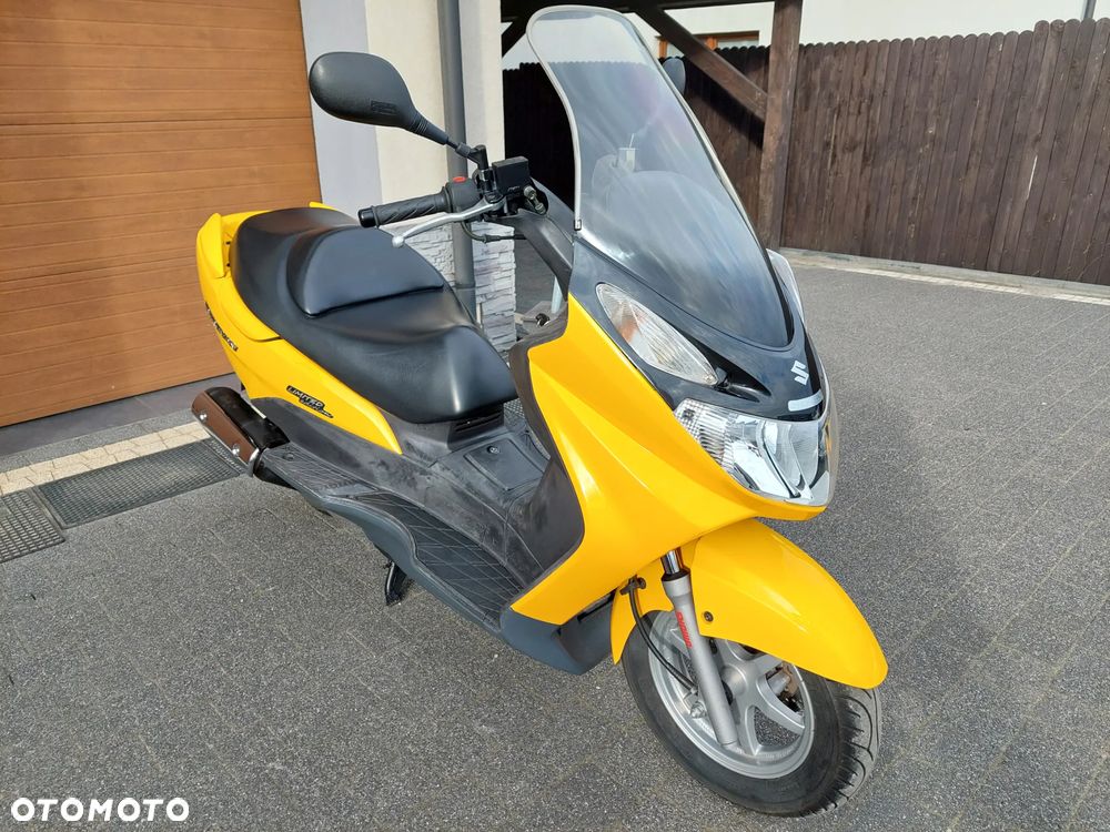 Suzuki Burgman - 3