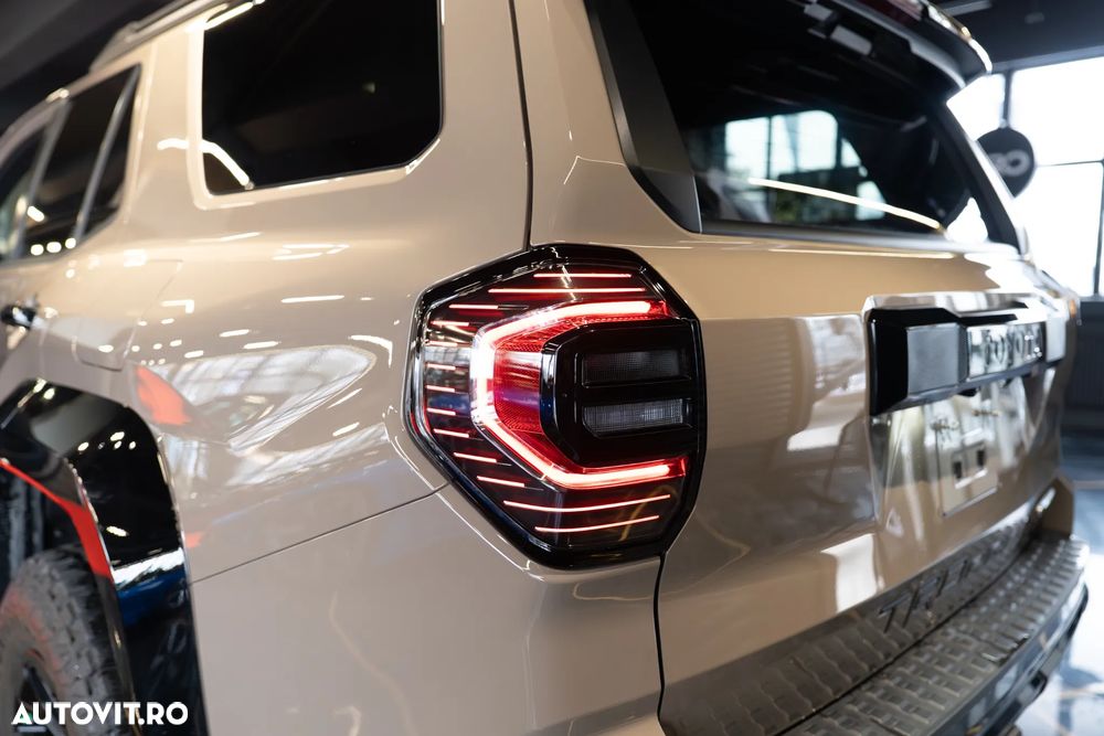 Toyota 4Runner - 24