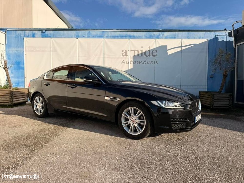 Jaguar XE 2.0 D Pure - 1