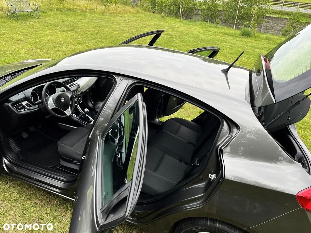 Alfa Romeo Giulietta - 8