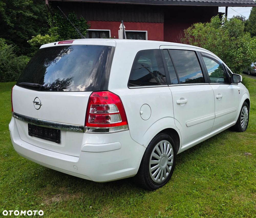 Opel Zafira - 4