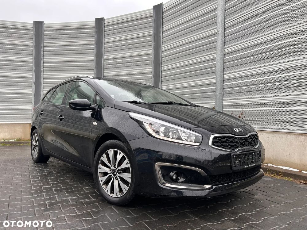 Kia Ceed 1.6 GDI Dream-Team Edition - 2