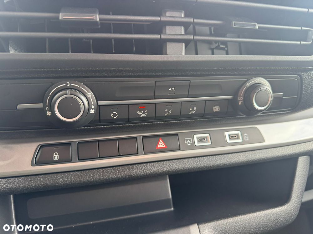 Opel Vivaro Brygadowy Składany XL Diesel 2.2 150 KM Manual - 15