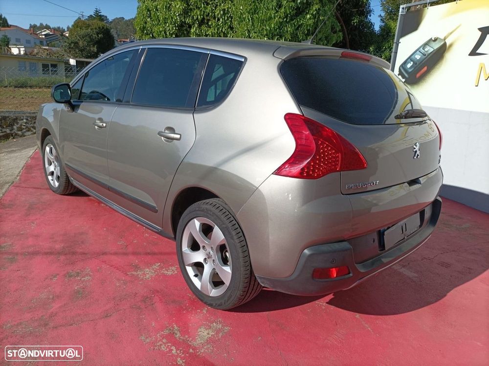 Peugeot 3008 1.6 e-HDi Active 2-Tronic - 4