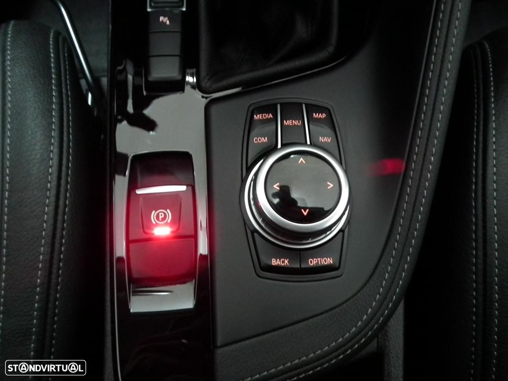 BMW X1 16 d sDrive xLine - 19