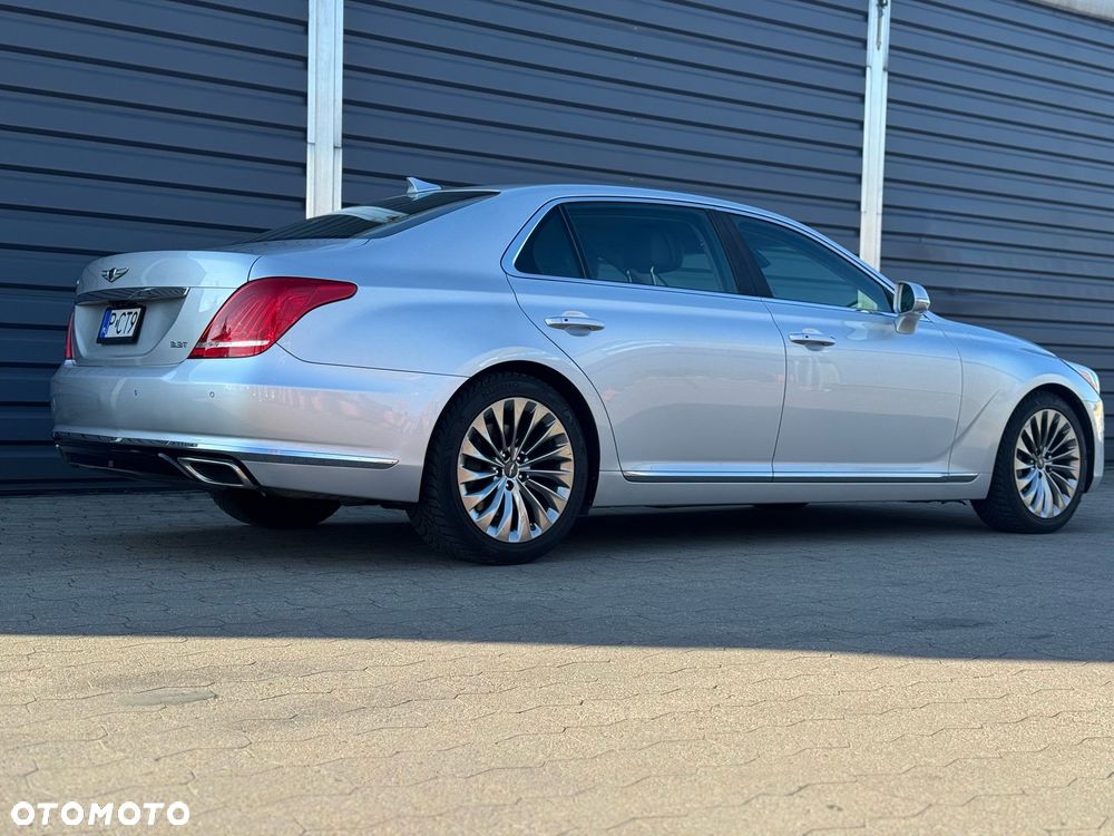 Genesis G90 - 7