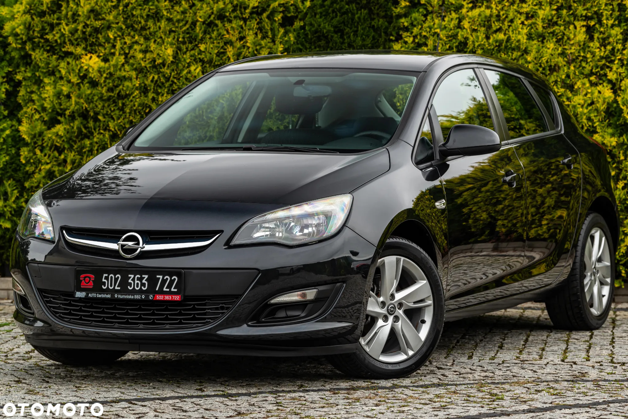 Opel Astra IV GTC 1.4 Active - 3