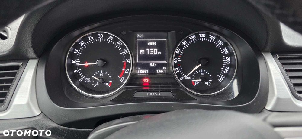 Skoda RAPID - 4