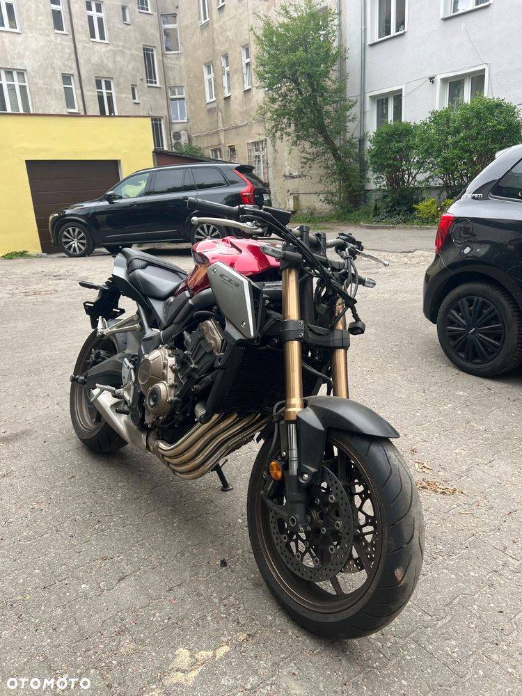Honda CB - 12