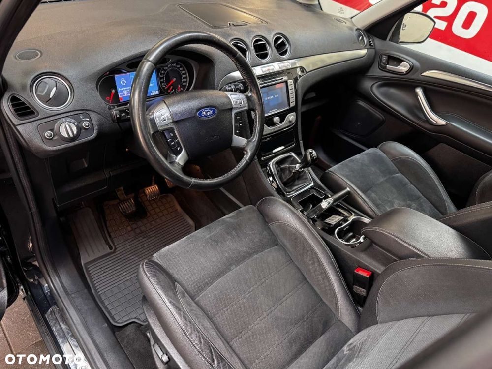 Ford S-Max - 25