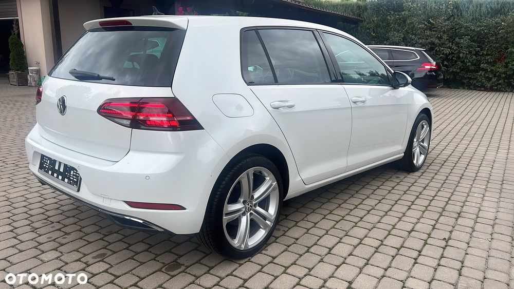 Volkswagen Golf - 9