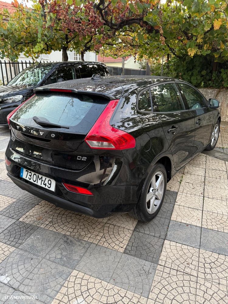 Volvo V40 1.6 D2 Momentum - 4