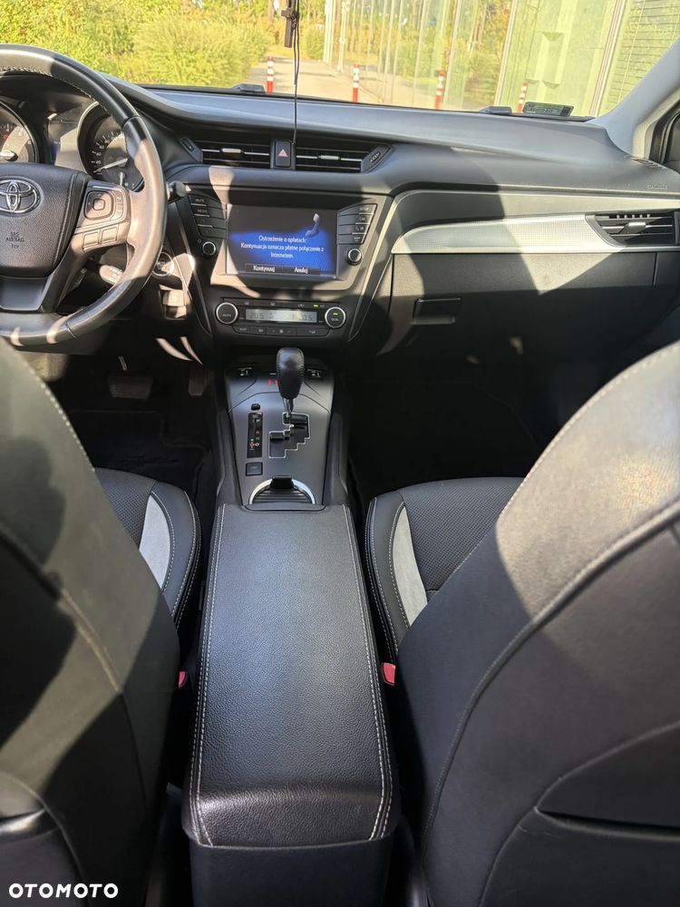 Toyota Avensis 1.8 Prestige MS - 33