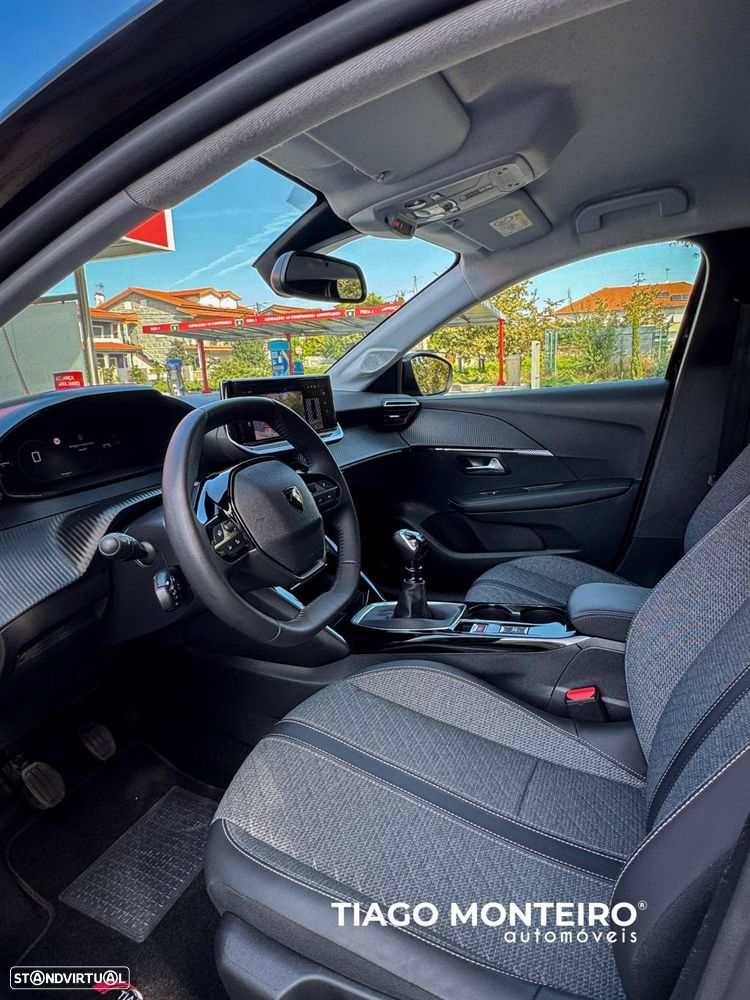 Peugeot 208 1.2 PureTech Allure - 3