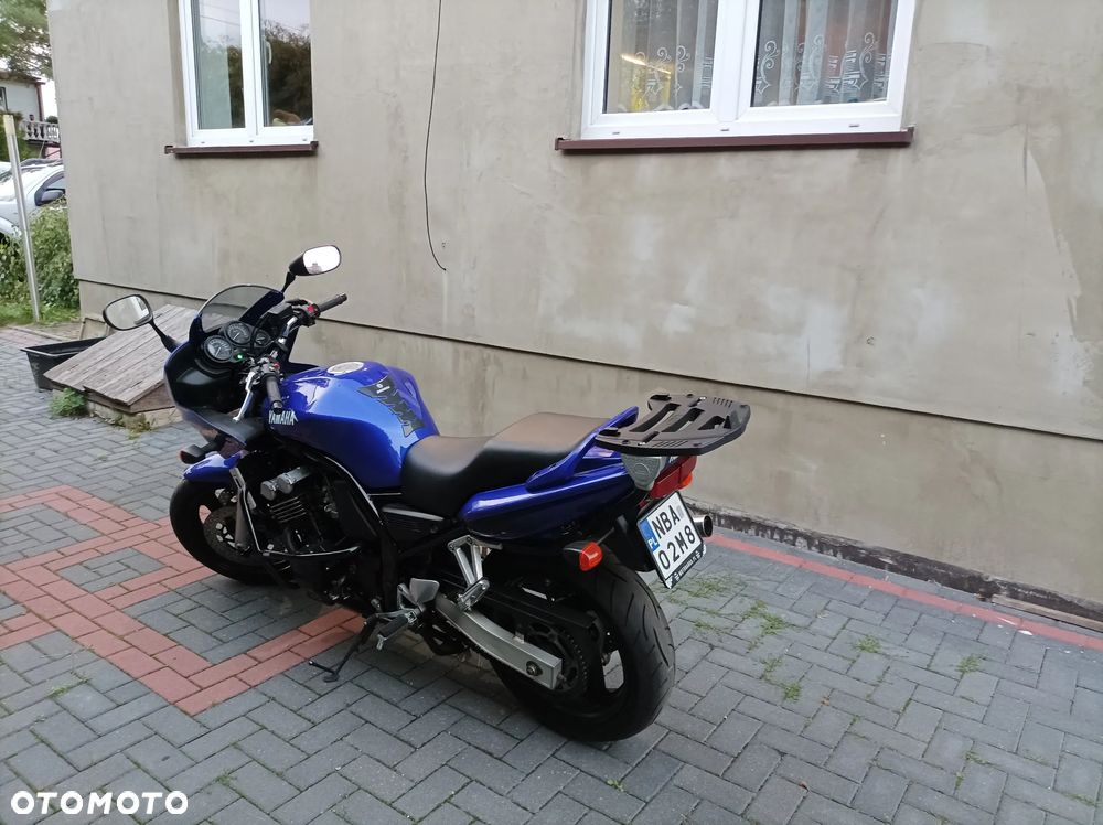 Yamaha FZS - 4