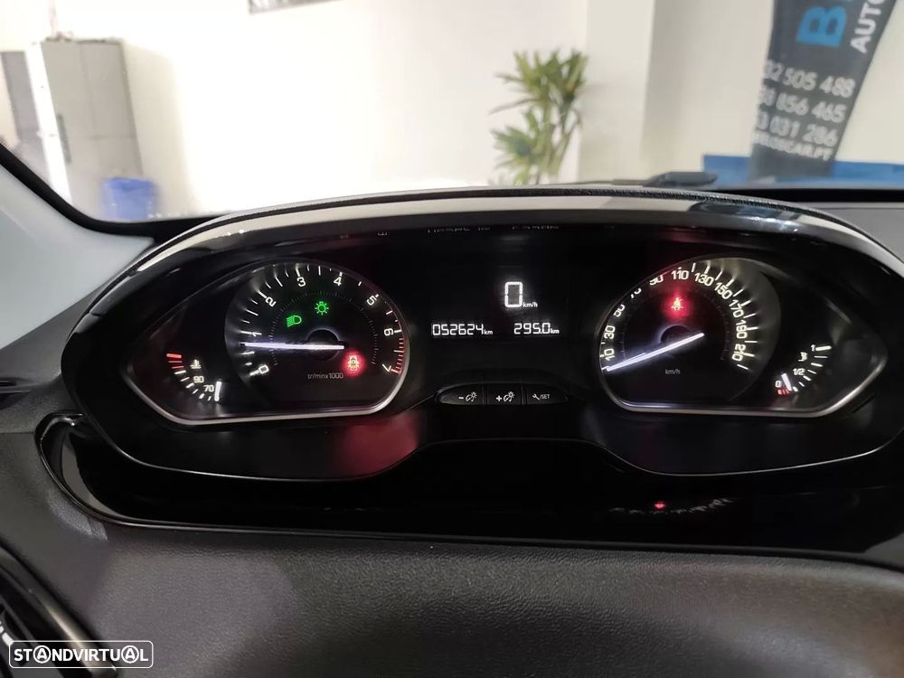Peugeot 208 1.2 PureTech Style - 16