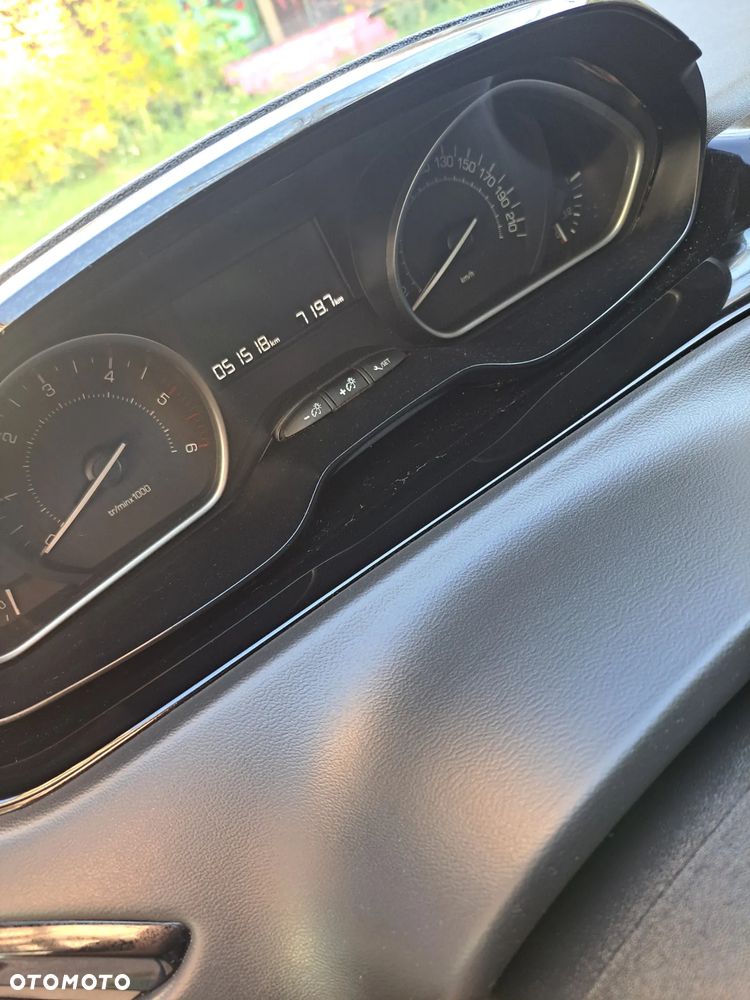 Peugeot 208 1.6 BlueHDi Active - 10