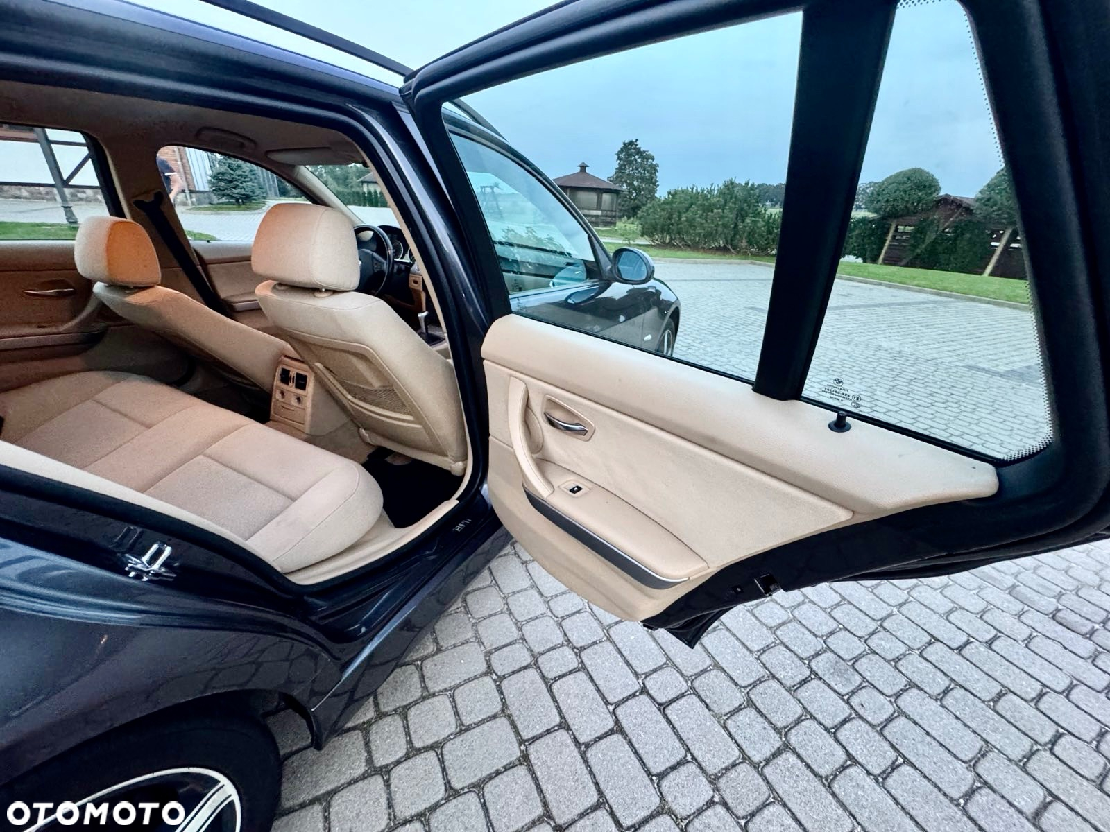 BMW Seria 3 320i - 33