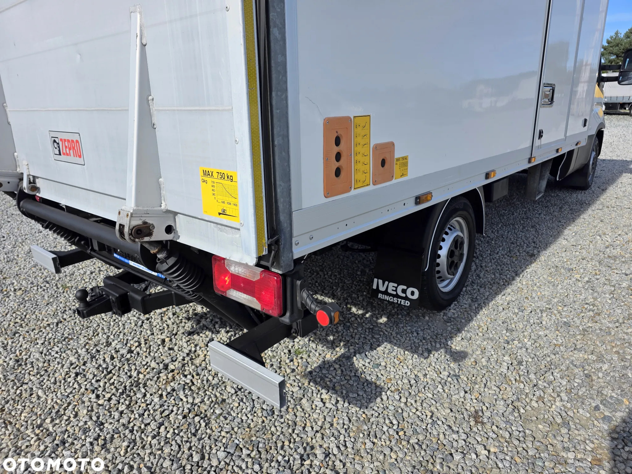 Iveco 35-170 3,0 HPI 170 KONNY KONTENER 4,2M WINDA KLIMA WEBASTO 8 BIEGOWY HIMATIC 4,1M ROZSTAW OSI - 10
