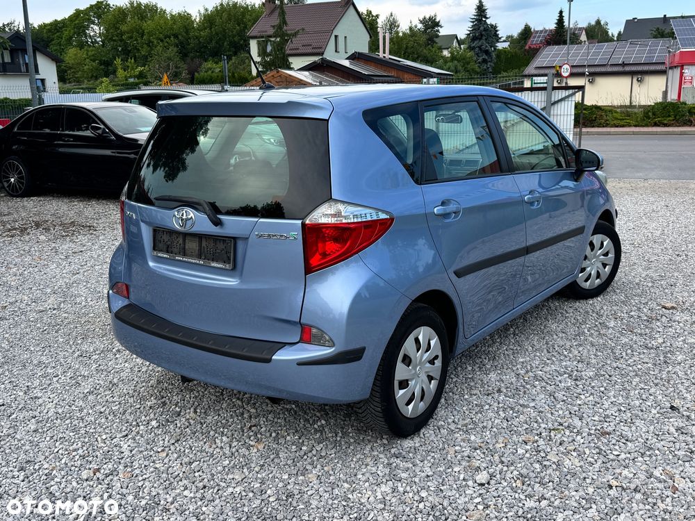 Toyota Verso S - 15