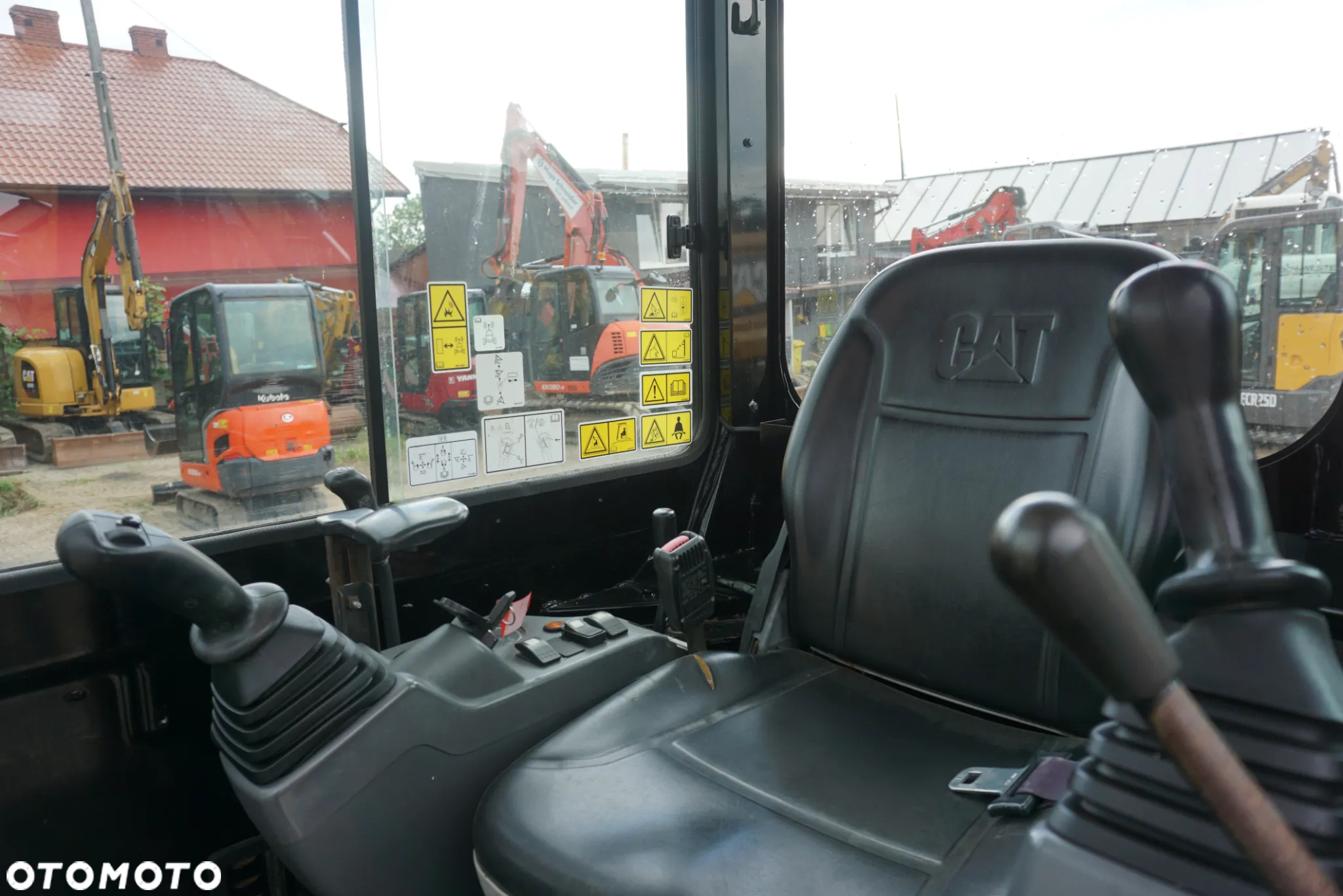 Caterpillar CAT 303 E - 7