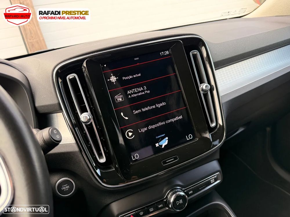 Volvo XC 40 1.5 T3 Momentum Geartronic - 23